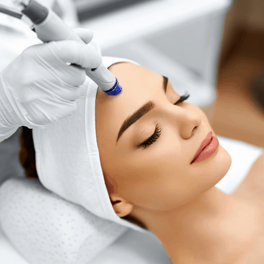 Signature Hydrafacial With Red Light Treatment